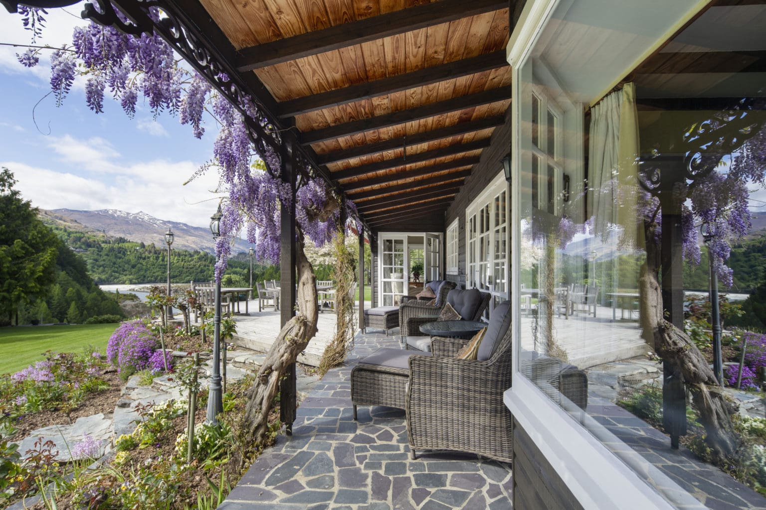 Bed and Breakfast Queenstown NZ Trelawn Place